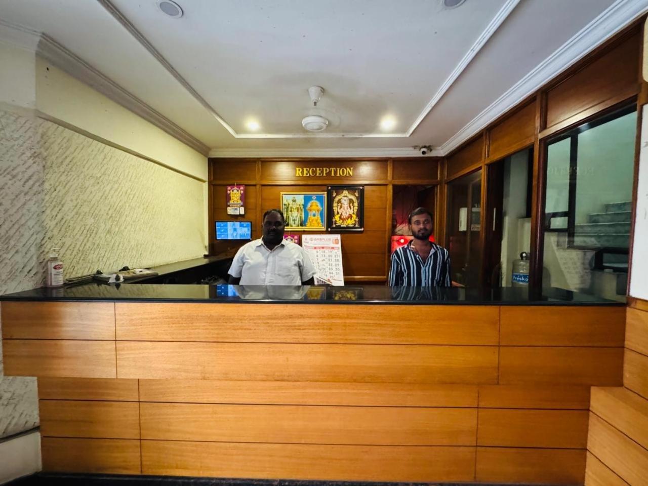 Hotel Priya Towers Nāmakkal Kültér fotó